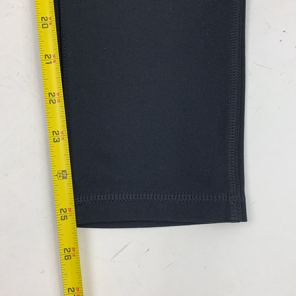 Carhartt Fitted Black Crop Capri leggings Sz Small Side Pockets Zip Compression - Picture 13 of 15